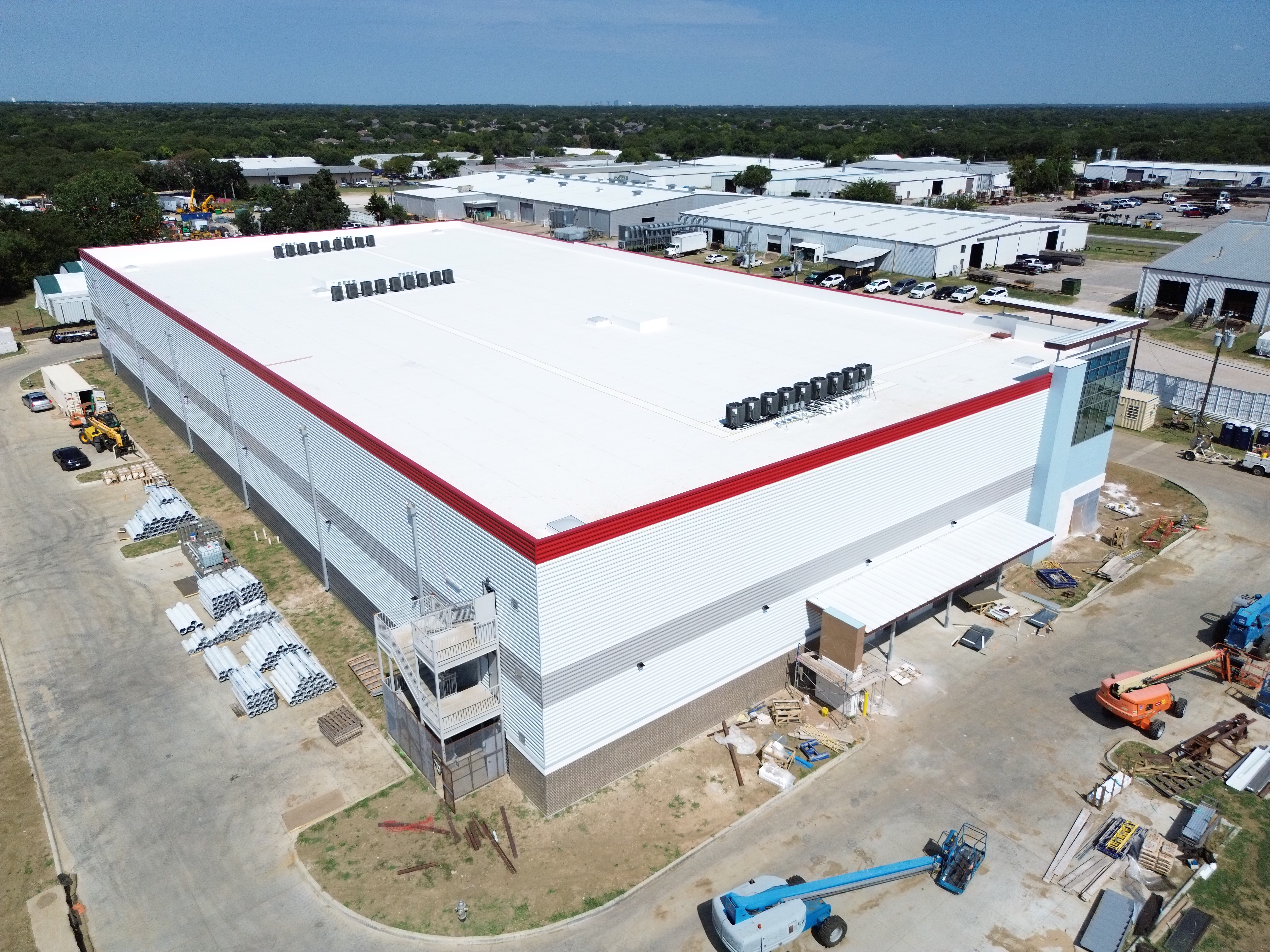 Aerial view of a completed commercial industrial building constructed by Reliable Commercial in the Dallas-Fort Worth area
